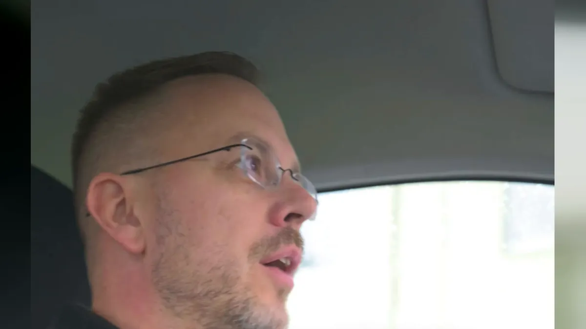 Robert Schröter im Auto